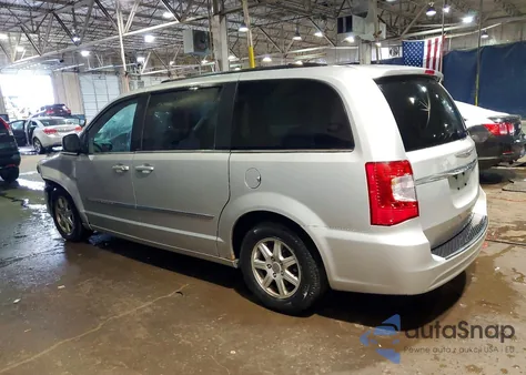 2012 Chrysler Town & Country Touring z USA, uszkodzony, nr VIN 2C4RC1BG2CR197925